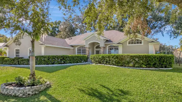 10504 JARDIM DE LARGO ST, Clermont, FL 34711