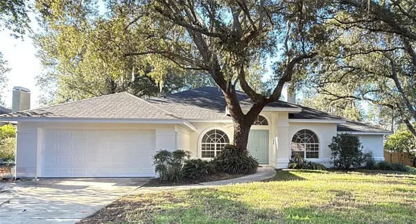 76 WINDING OAKS LN, Oviedo, FL 32765