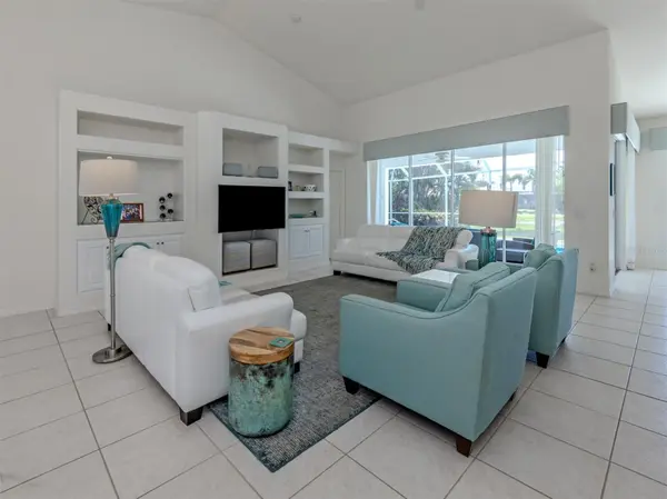 915 BALL DR, Nokomis, FL 34275