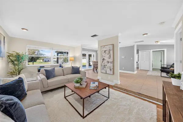 943 FAIRWAY DR, Winter Park, FL 32792