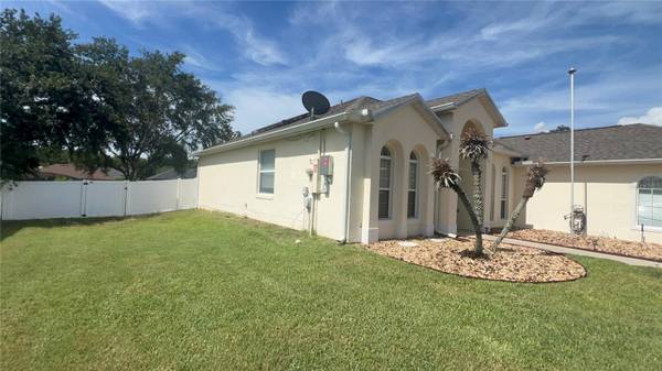 13500 BISCAYNE DR, Grand Island, FL 32735