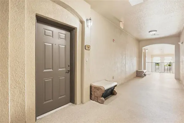 8168 BOAT HOOK LOOP #302, Windermere, FL 34786