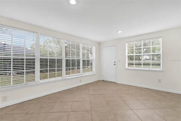 2037 WOODLAWN DR, Orlando, FL 32803