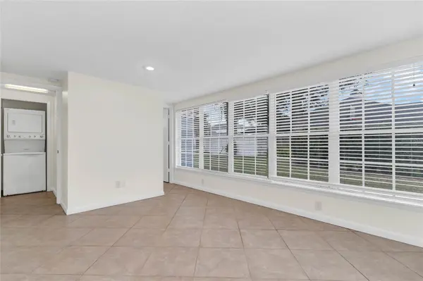 2037 WOODLAWN DR, Orlando, FL 32803