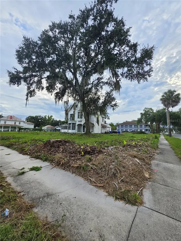 206 S VERNON AVE, Kissimmee, FL 34741