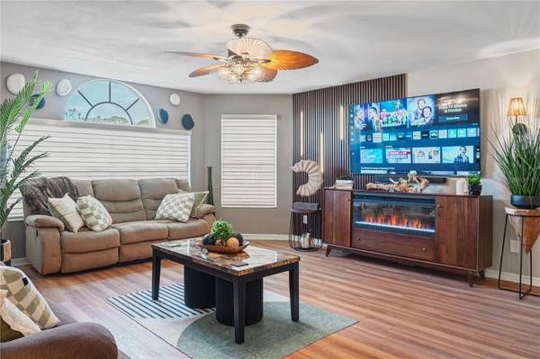 2476 SWEETWATER CLUB CIR #107, Kissimmee, FL 34746