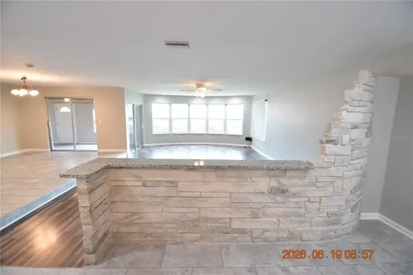 3273 HARBOR LAKE DR, Largo, FL 33770