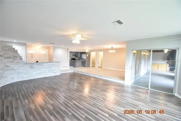 3273 HARBOR LAKE DR, Largo, FL 33770