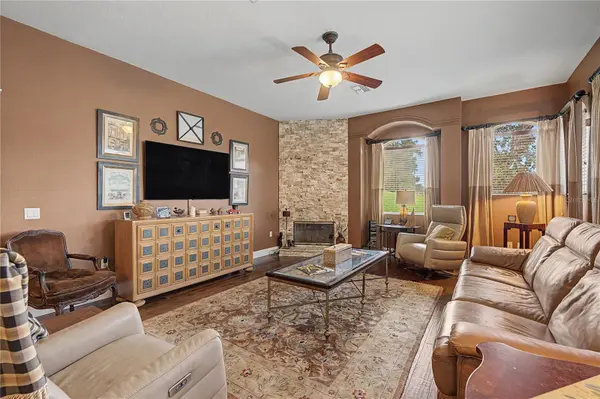 13823 THOROUGHBRED DR, Dade City, FL 33525