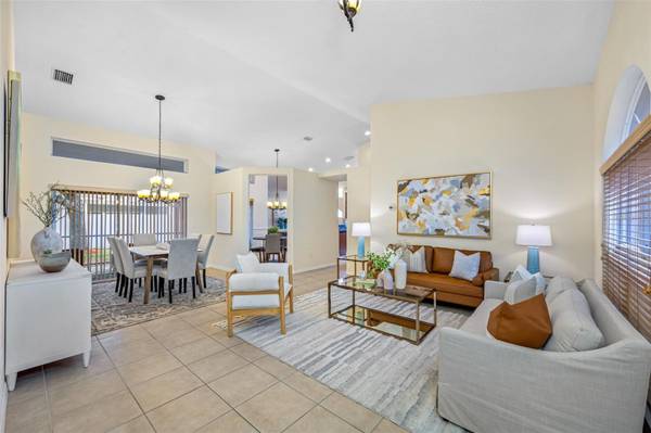 5619 WALKINGSTICK LN, Wesley Chapel, FL 33543