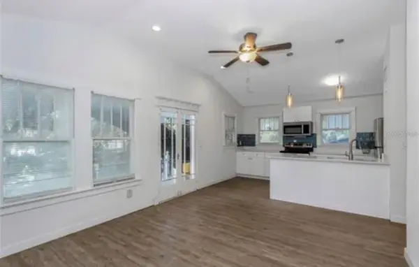 210 E PLYMOUTH ST #B, Tampa, FL 33603