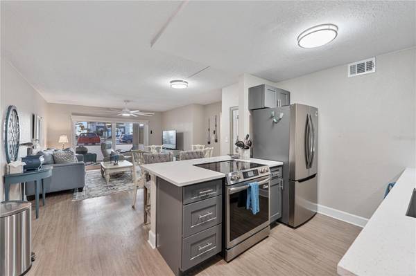 17035 GULF BLVD #104, North Redington Beach, FL 33708