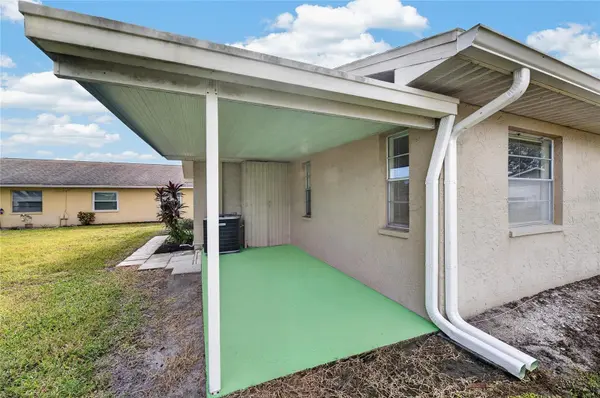 1904 CANTERBURY LN #18, Sun City Center, FL 33573