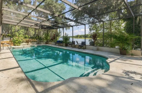 3006 RIVER GROVE DR, Tampa, FL 33610