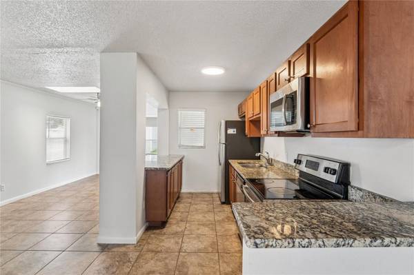 8405 N 37TH ST, Tampa, FL 33604