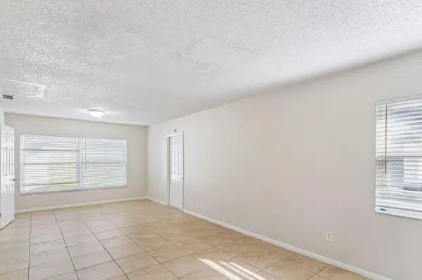 14051 BRIARDALE LN, Tampa, FL 33618