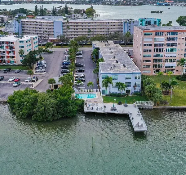 1859 SHORE DR S #101, South Pasadena, FL 33707