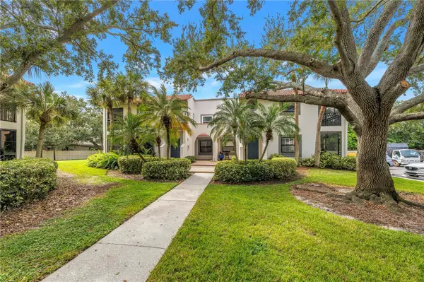 484 SANTA CRUZ PL NE #F, St Petersburg, FL 33703