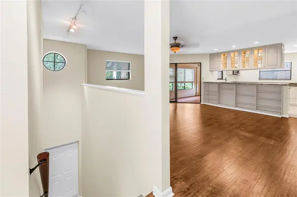 484 SANTA CRUZ PL NE #F, St Petersburg, FL 33703