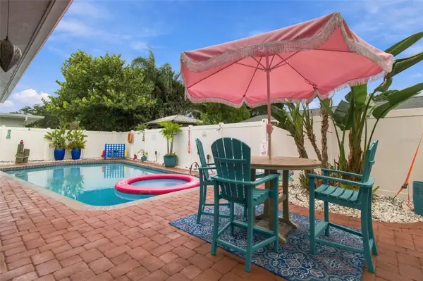 8401 BOULDER PL, Tampa, FL 33615