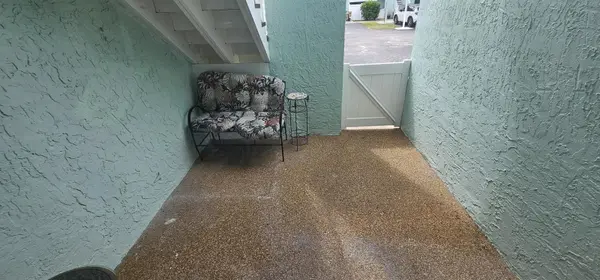1 WINDRUSH BLVD #83, Indian Rocks Beach, FL 33785