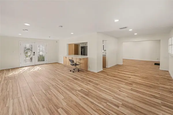 3936 E EDEN ROC CIR #1, Tampa, FL 33634