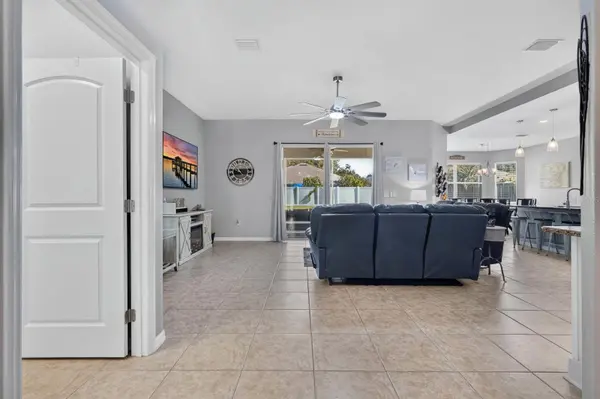 222 BIRD OF PARADISE DR, Palm Coast, FL 32137