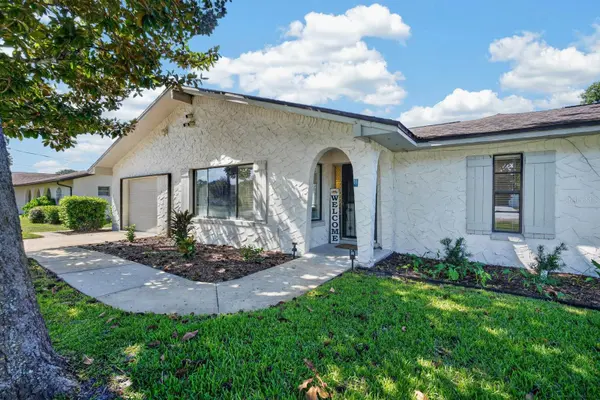 11 FERRIS LN, Palm Coast, FL 32137