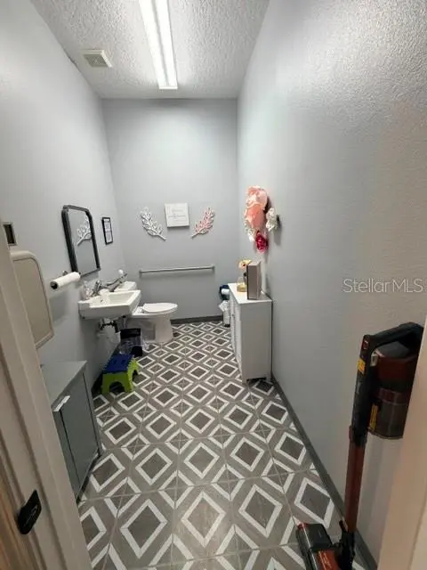 320 S SPRING GARDEN AVE #k, Deland, FL 32720