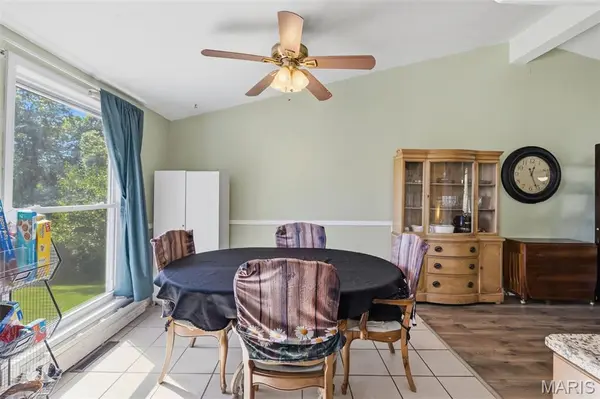 4542 Jenkins LN, St Louis, MO 63128