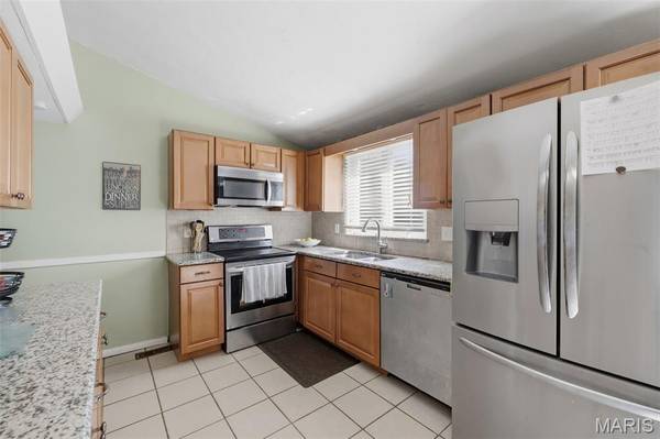 4542 Jenkins LN, St Louis, MO 63128