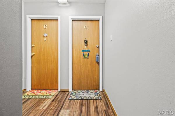 9421 Green Park Gardens DR #C, St Louis, MO 63123