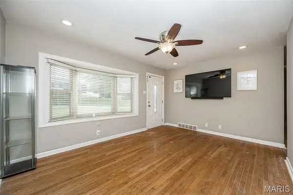 4345 Ringer RD, Mehlville, MO 63129