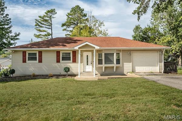 4345 Ringer RD, Mehlville, MO 63129