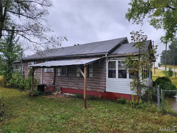 10443 Wayne Route FF, Patterson, MO 63956