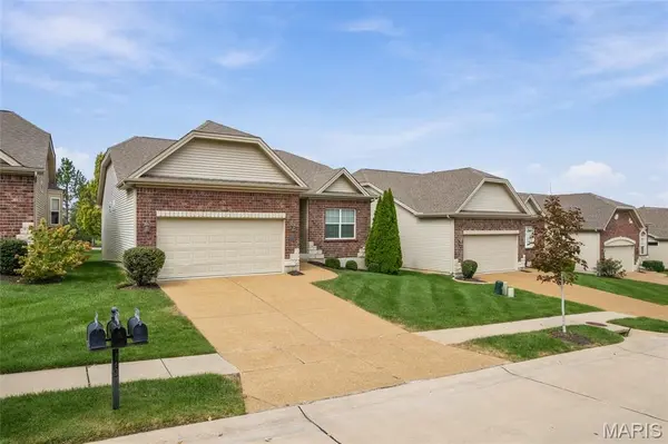 1247 Emerald Gardens DR, St Peters, MO 63376