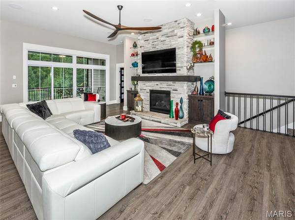 6312 Shelton CT, Maryville, IL 62062