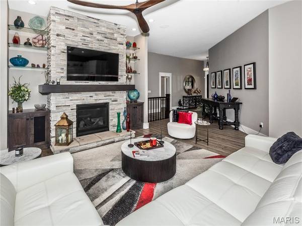 6312 Shelton CT, Maryville, IL 62062