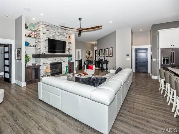 6312 Shelton CT, Maryville, IL 62062