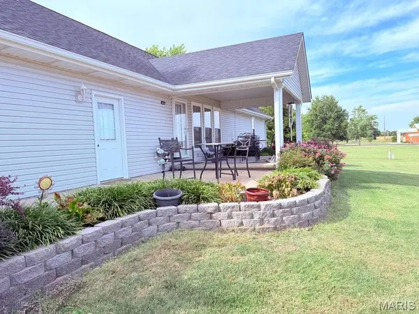 200 N Columbus ST, Montgomery, MO 63361