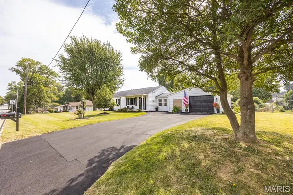 211 3rd ST, Collinsville, IL 62234