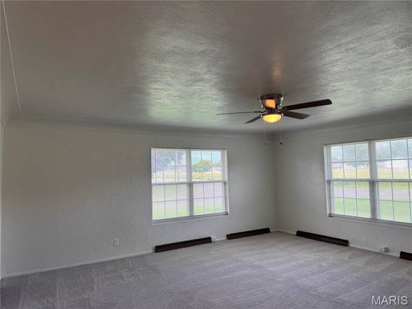 1501 Muskopf PL, Dupo, IL 62239
