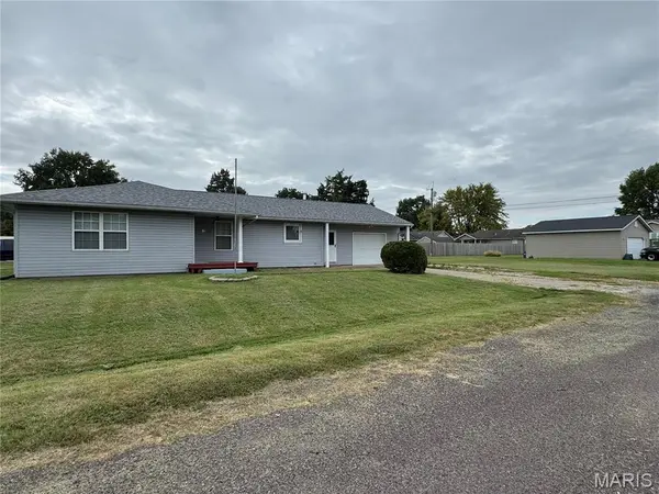 1501 Muskopf PL, Dupo, IL 62239
