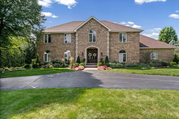 5657 Oakwood CIR, Long Grove, IL 60047