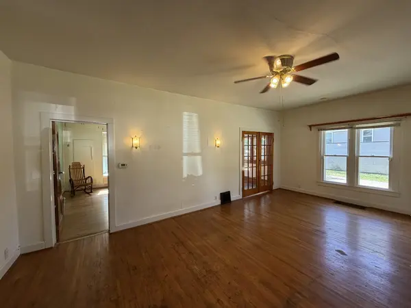 718 E Allen ST, Farmer City, IL 61842