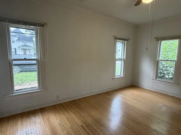 718 E Allen ST, Farmer City, IL 61842