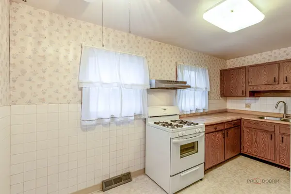 2717 Sunset AVE, Waukegan, IL 60087