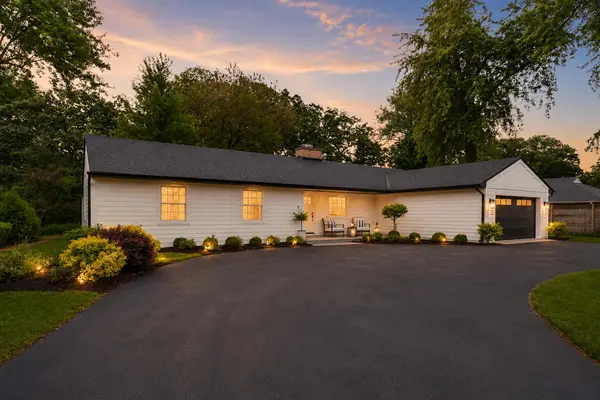 535 N Waukegan RD, Lake Forest, IL 60045