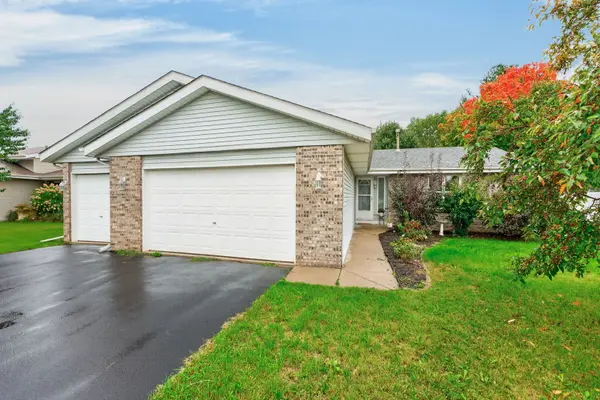 524 Merilot DR, Roscoe, IL 61073