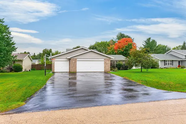 524 Merilot DR, Roscoe, IL 61073
